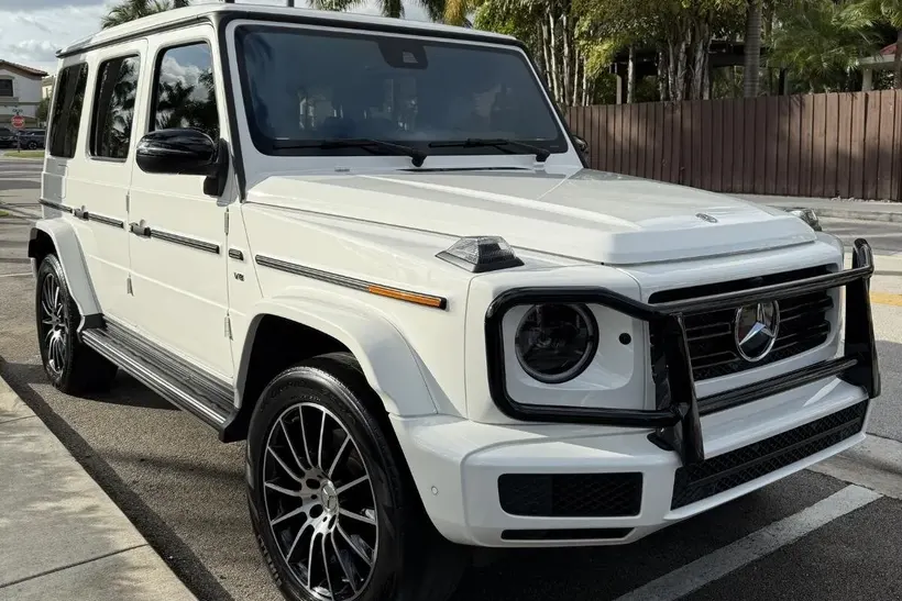 Luxury SUV detailing