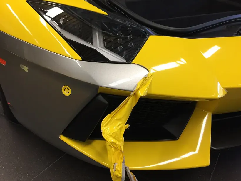Vinyl wrap — yellow Lamborghini